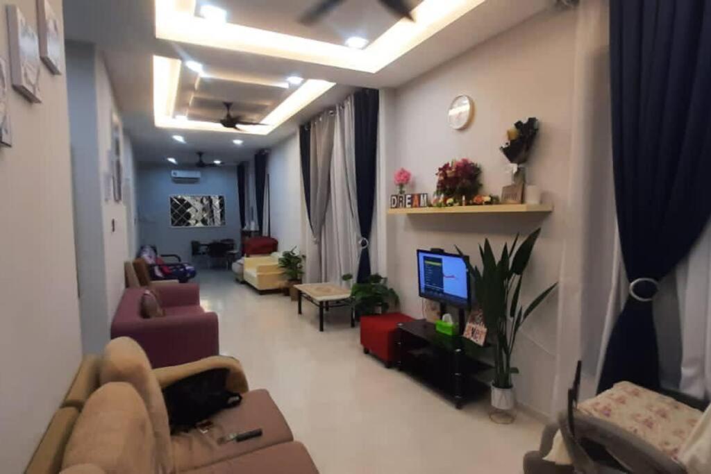Homestay Restu Bonda Kampung Cerang Ruku エクステリア 写真